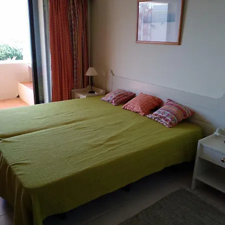 Apartment 3 Bedroom Duplex, Condominium Over Ocean, Porches Porches (Algarve)
